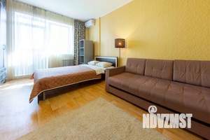 1-к квартира, посуточно, 55м2, 1/1 этаж