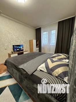 1-к квартира, посуточно, 38м2, 12/17 этаж