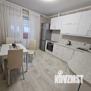 1-к квартира, посуточно, 39м2, 3/17 этаж