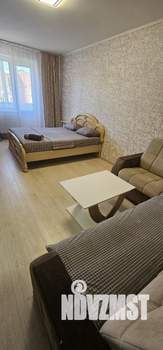 1-к квартира, посуточно, 40м2, 10/17 этаж