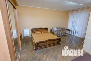 1-к квартира, посуточно, 40м2, 4/10 этаж