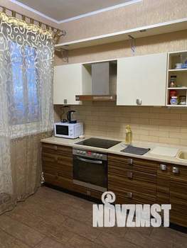 1-к квартира, посуточно, 50м2, 8/10 этаж