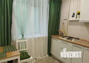 1-к квартира, посуточно, 38м2, 7/9 этаж