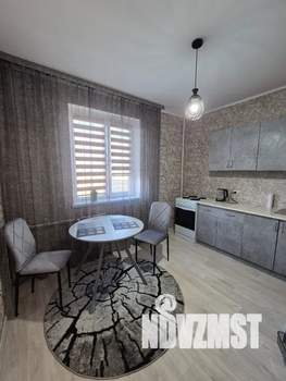 1-к квартира, посуточно, 38м2, 8/17 этаж