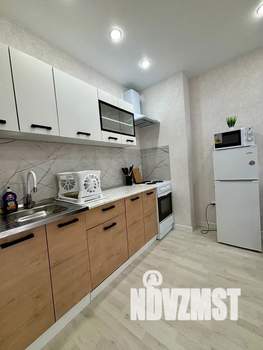 1-к квартира, посуточно, 38м2, 11/18 этаж