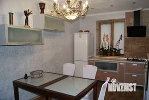 3-к квартира, посуточно, 60м2, 4/4 этаж