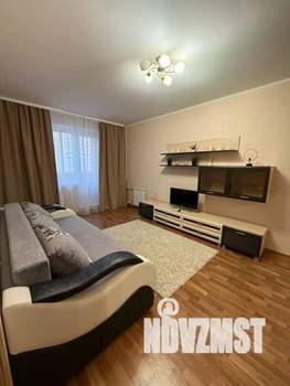 1-к квартира, посуточно, 38м2, 1/1 этаж