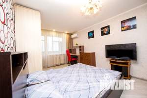 1-к квартира, посуточно, 36м2, 6/9 этаж