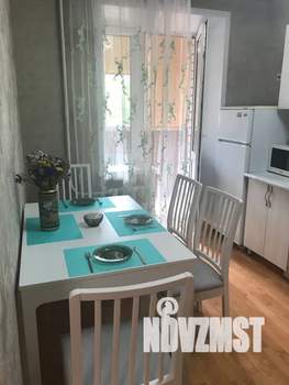 1-к квартира, посуточно, 34м2, 4/10 этаж