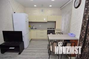 1-к квартира, посуточно, 32м2, 4/9 этаж