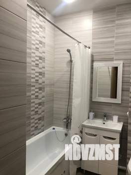 1-к квартира, посуточно, 42м2, 10/17 этаж