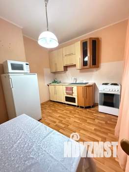 1-к квартира, посуточно, 38м2, 10/17 этаж