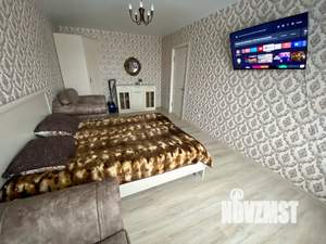 1-к квартира, посуточно, 38м2, 7/18 этаж