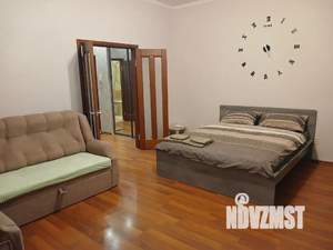 1-к квартира, посуточно, 48м2, 3/10 этаж