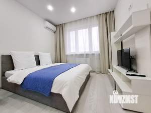 1-к квартира, посуточно, 40м2, 7/10 этаж