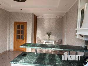 3-к квартира, на длительный срок, 120м2, 4/10 этаж