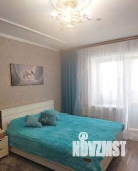 1-к квартира, посуточно, 38м2, 7/9 этаж