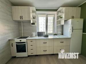 1-к квартира, посуточно, 39м2, 8/17 этаж