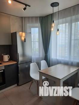 2-к квартира, посуточно, 57м2, 7/17 этаж