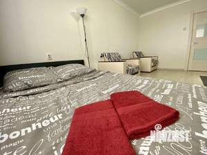 1-к квартира, посуточно, 37м2, 13/19 этаж