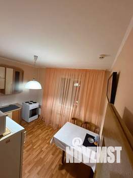 1-к квартира, посуточно, 38м2, 10/17 этаж