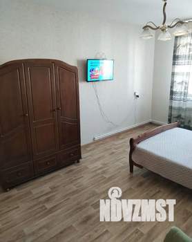 1-к квартира, посуточно, 44м2, 7/10 этаж