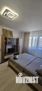 1-к квартира, посуточно, 40м2, 10/17 этаж