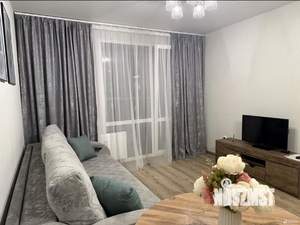 1-к квартира, посуточно, 40м2, 8/18 этаж