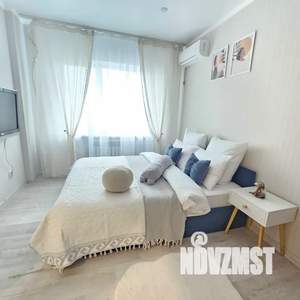 1-к квартира, посуточно, 39м2, 11/18 этаж