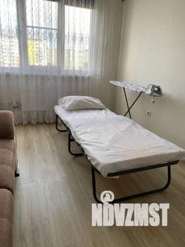 1-к квартира, посуточно, 39м2, 8/10 этаж