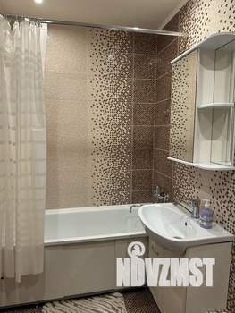 1-к квартира, посуточно, 37м2, 1/17 этаж