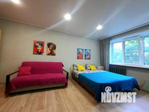 Студия квартира, посуточно, 30м2, 4/5 этаж