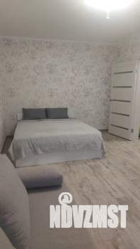 1-к квартира, посуточно, 37м2, 9/17 этаж