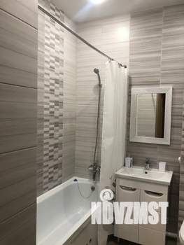 1-к квартира, посуточно, 42м2, 10/17 этаж