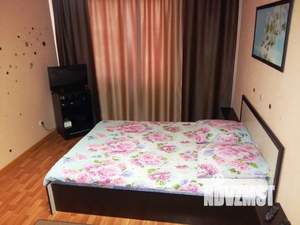 1-к квартира, посуточно, 40м2, 8/17 этаж