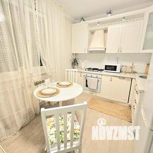 1-к квартира, посуточно, 42м2, 10/11 этаж