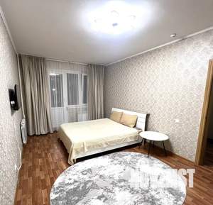 1-к квартира, посуточно, 38м2, 2/17 этаж