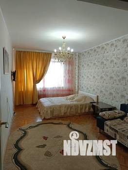 1-к квартира, посуточно, 40м2, 8/10 этаж