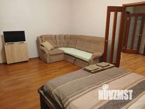 1-к квартира, посуточно, 48м2, 3/10 этаж