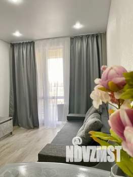 1-к квартира, посуточно, 38м2, 6/18 этаж