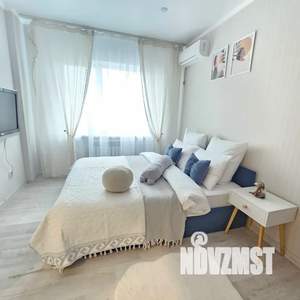 1-к квартира, посуточно, 39м2, 11/18 этаж