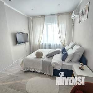 1-к квартира, посуточно, 39м2, 11/18 этаж