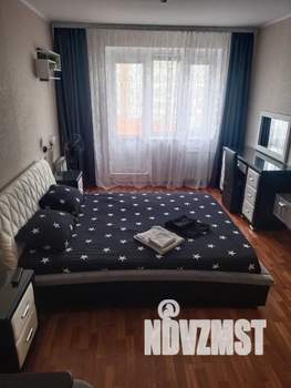 1-к квартира, посуточно, 37м2, 8/17 этаж