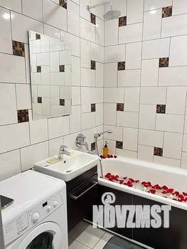 1-к квартира, посуточно, 44м2, 10/10 этаж