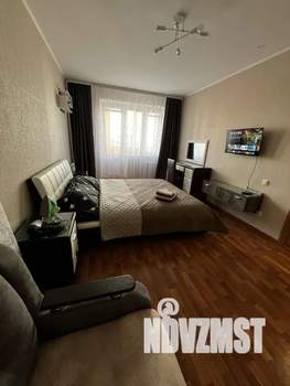 1-к квартира, посуточно, 37м2, 8/17 этаж