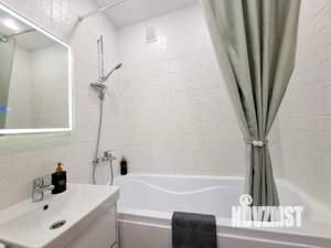 2-к квартира, посуточно, 40м2, 12/17 этаж