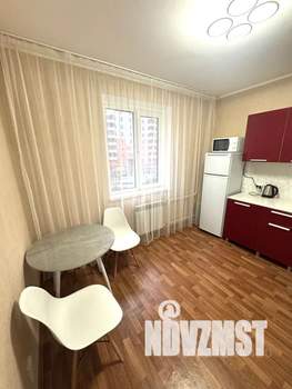 1-к квартира, посуточно, 38м2, 2/17 этаж