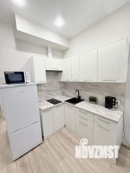 Студия квартира, посуточно, 28м2, 1/8 этаж