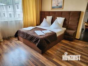 Студия квартира, посуточно, 52м2, 2/10 этаж