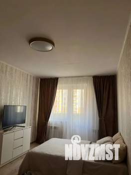 1-к квартира, посуточно, 37м2, 8/17 этаж